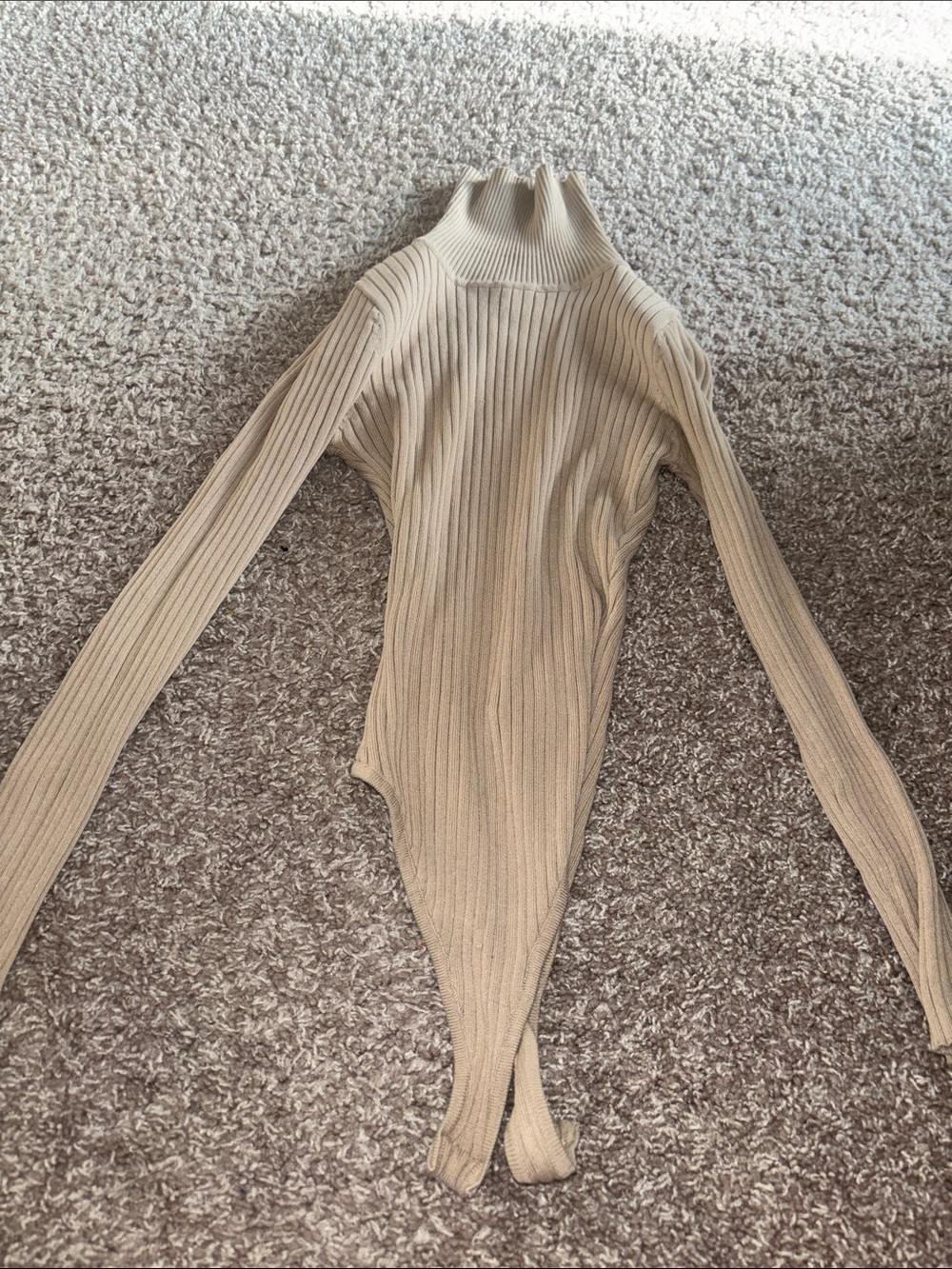 Ribbed Long-Sleeve Turtleneck Bodysuit - Beige